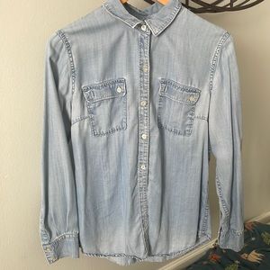 Tommy Bahama- Denim long sleeve shirt